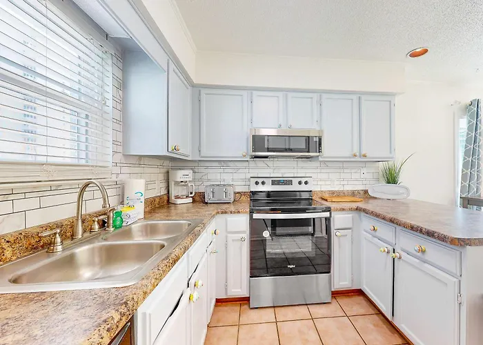 Family Friendly Across From With Balcony Gulf Shores